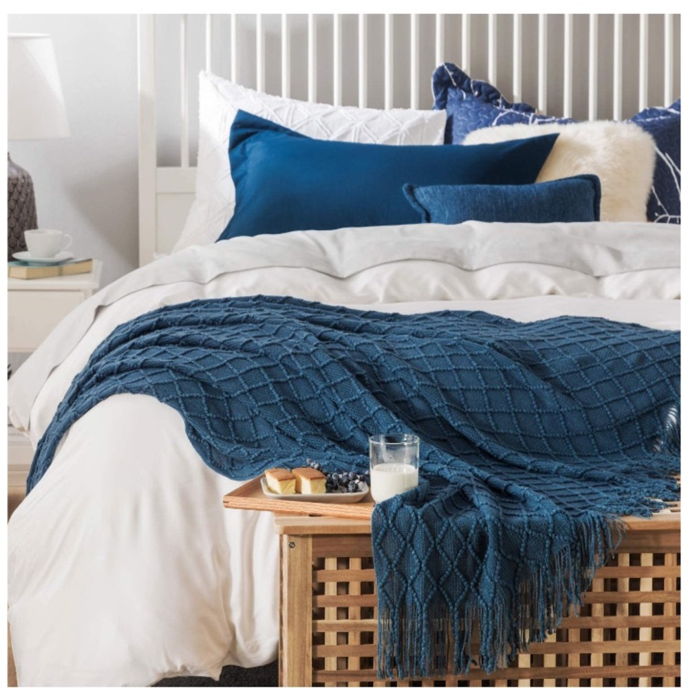 White Farmhouse Classic Chic Tassel Knit Throw Cozy Fringe Patterned Blanket - Picture 7 of 16